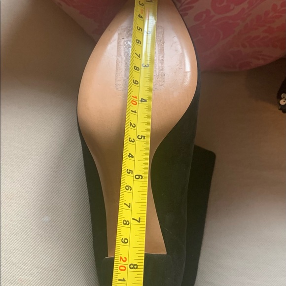 New Valentino suede Bow embellished boots in Black. - Picture 9 of 15